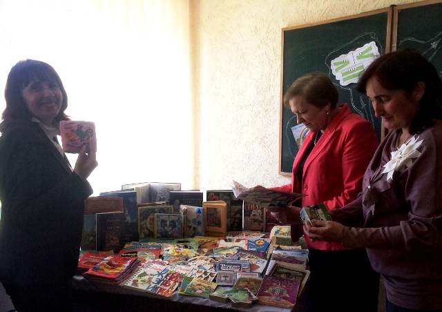 Вистака оригінальних книг